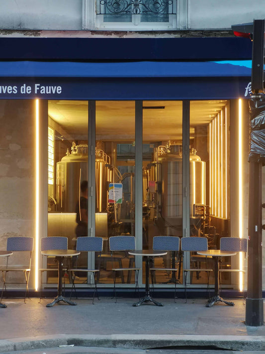 Mobilier pour brasserie parisienne typique : votre guide !