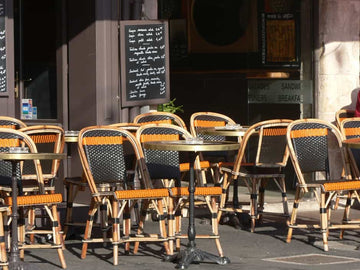 Terrasse de bistrot parisien : quelles chaises utiliser ?