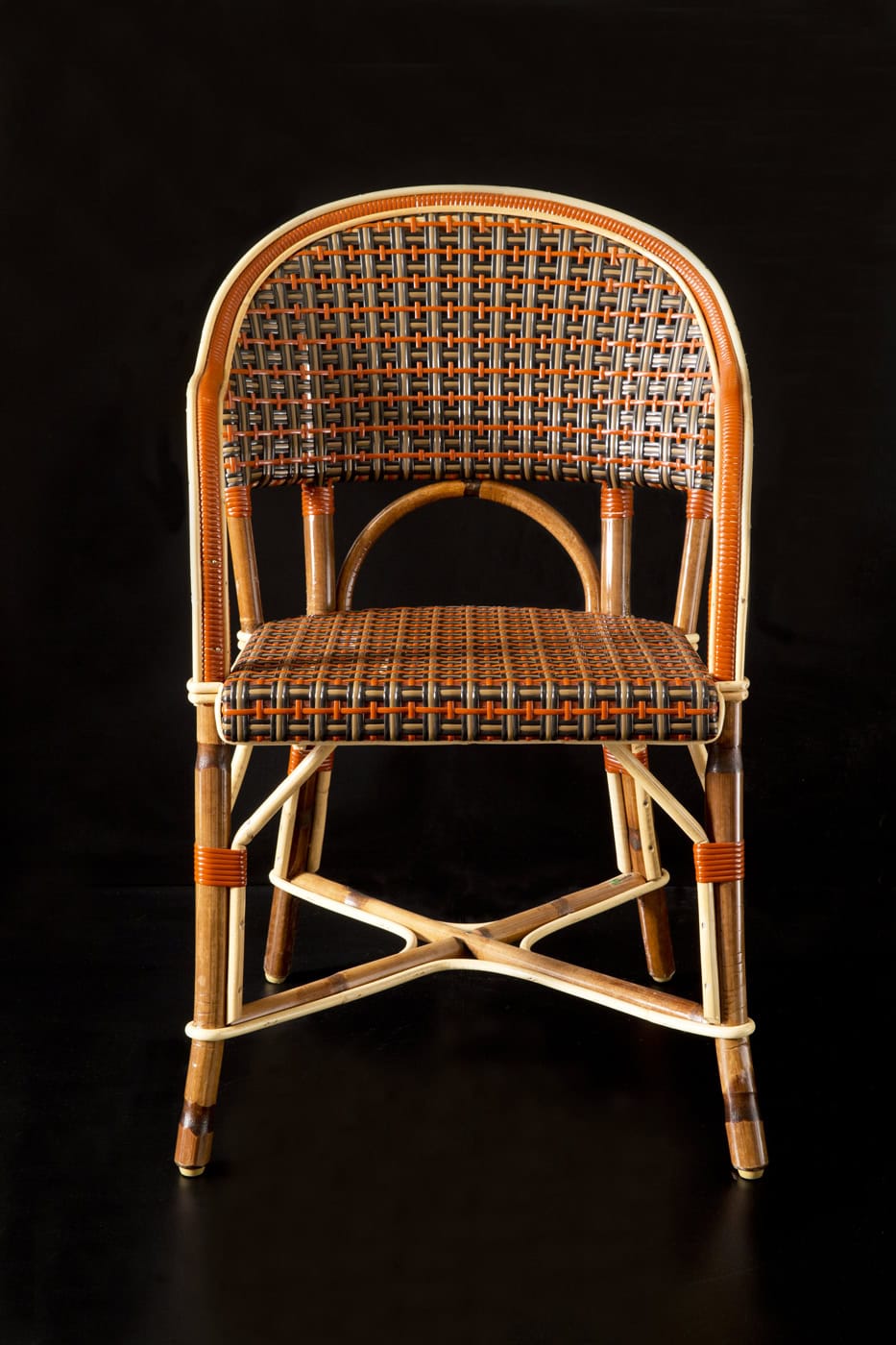 Mobilier à structure tissée